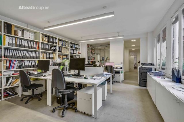 Bureaux à vendre PARIS 09 598 m² - Photo 1