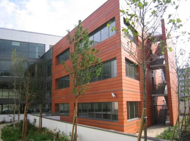 Bureaux à vendre PARIS 18 2907 m² - Photo 1