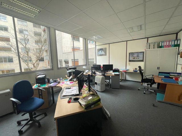 Bureaux à vendre PARIS 14 320 m² - Photo 1