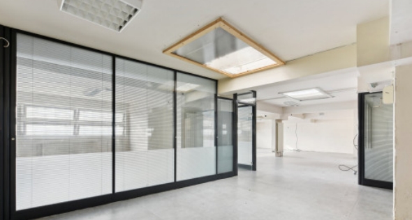 Bureaux à vendre PARIS 15 305 m² - Photo 1