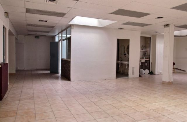 Bureaux à vendre PARIS 15 230 m² - Photo 1