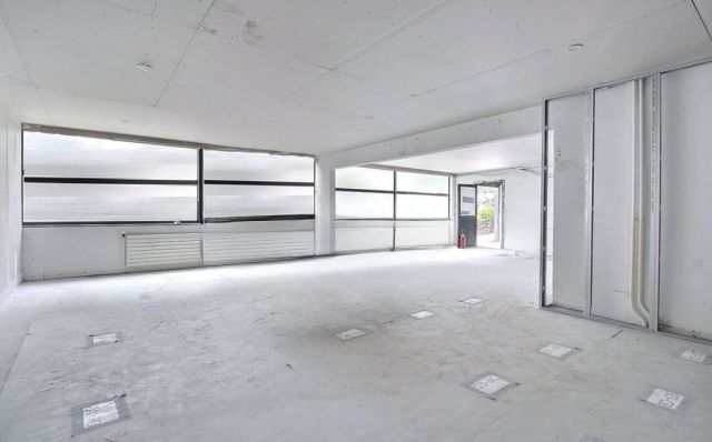 Bureaux à vendre PARIS 15 207 m² - Photo 1
