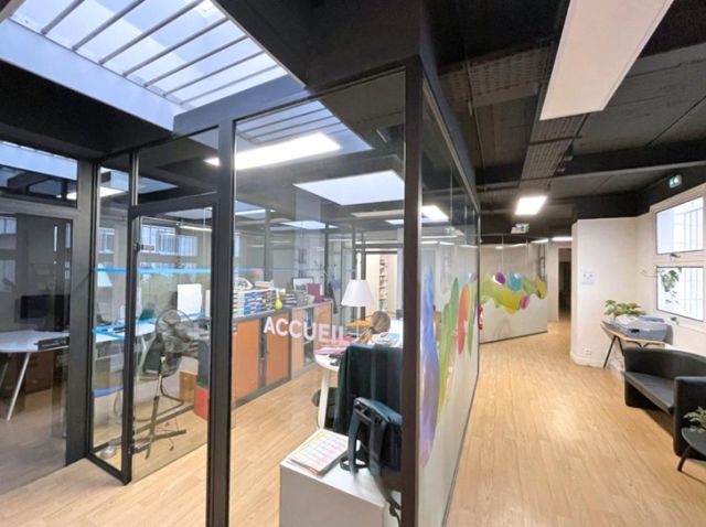 Bureaux à vendre PARIS 11 454 m² - Photo 1