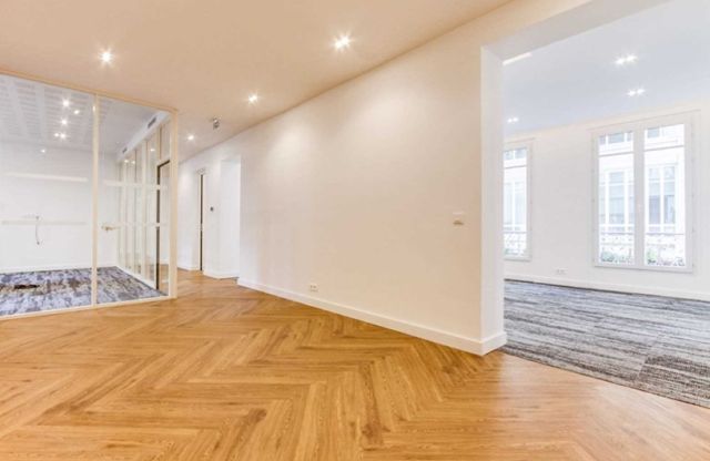 Bureaux à vendre PARIS 03 165 m² - Photo 1