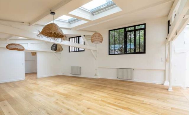 Bureaux à vendre PARIS 20 189 m² - Photo 1