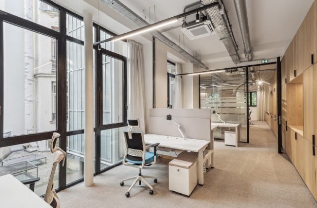 Bureaux à vendre PARIS 12 465 m² - Photo 1