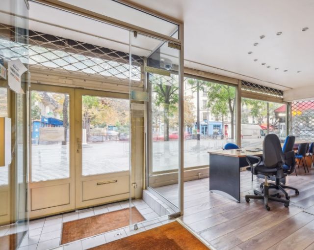 Bureaux à vendre PARIS 11 240 m² - Photo 1