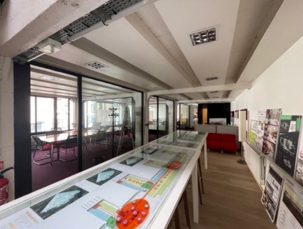 Bureaux à vendre PARIS 13 786 m² - Photo 1