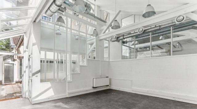 Bureaux à vendre PARIS 05 654 m² - Photo 1