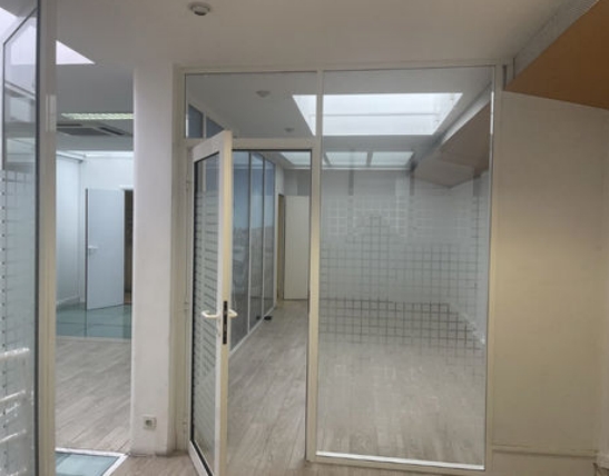 Bureaux à vendre PARIS 17 454 m² - Photo 1