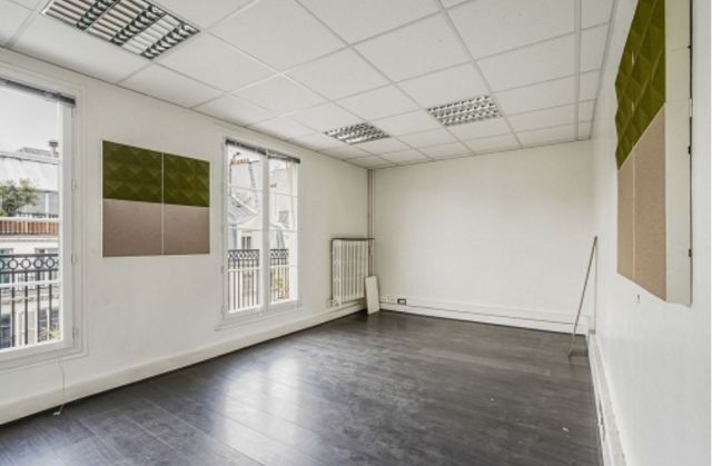 Bureaux à vendre PARIS 01 268 m² - Photo 1