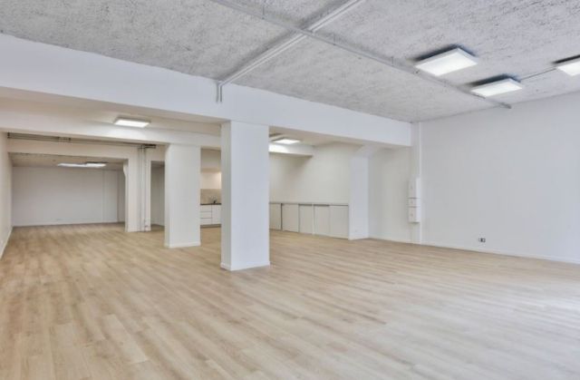 Bureaux à vendre PARIS 15 140 m² - Photo 1