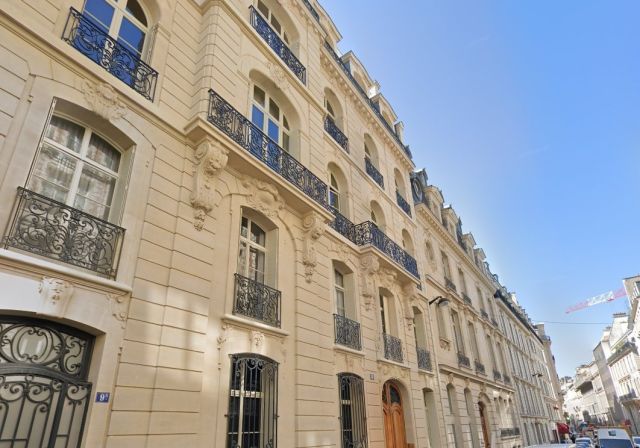 Bureaux à vendre PARIS 08 275 m² - Photo 1