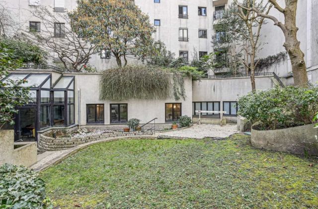 Bureaux à vendre PARIS 17 136 m² - Photo 1