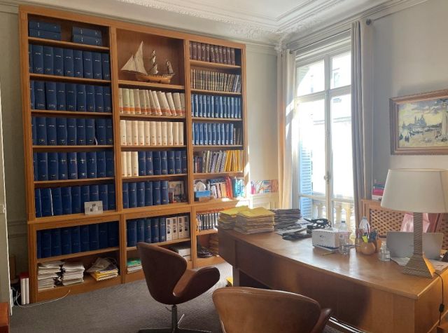 Bureaux à vendre PARIS 08 367 m² - Photo 1