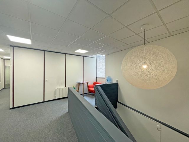 Bureaux à vendre PARIS 14 320 m² - Photo 2