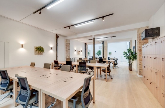 Bureaux à vendre PARIS 10 194 m² - Photo 2