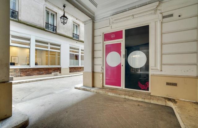 Bureaux à vendre PARIS 11 320 m² - Photo 2