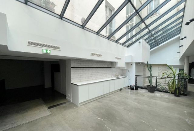 Bureaux à vendre PARIS 06 196 m² - Photo 2