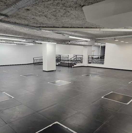 Bureaux à vendre PARIS 18 369 m² - Photo 2
