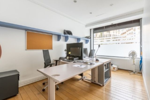 Bureaux à vendre PARIS 16 1562 m² - Photo 3