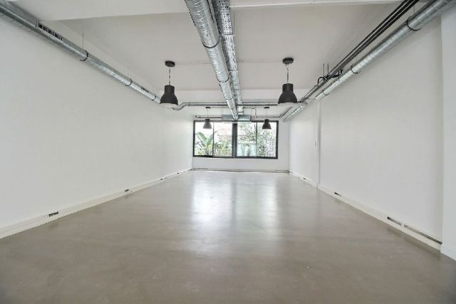 Bureaux à vendre PARIS 10 220 m² - Photo 3