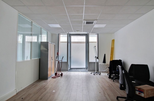 Bureaux à vendre PARIS 15 200 m² - Photo 3