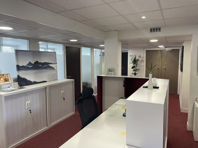 Bureaux à vendre ST-MANDE 200 m² - Photo 3