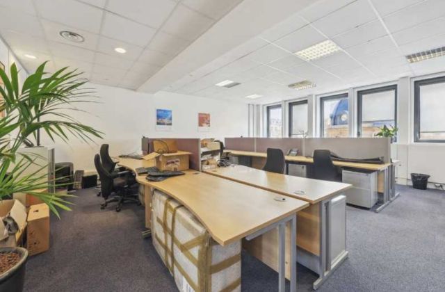 Bureaux à vendre PARIS 08 235 m² - Photo 4