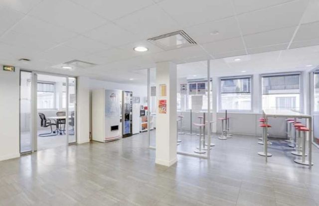 Bureaux à vendre PARIS 16 2960 m² - Photo 4