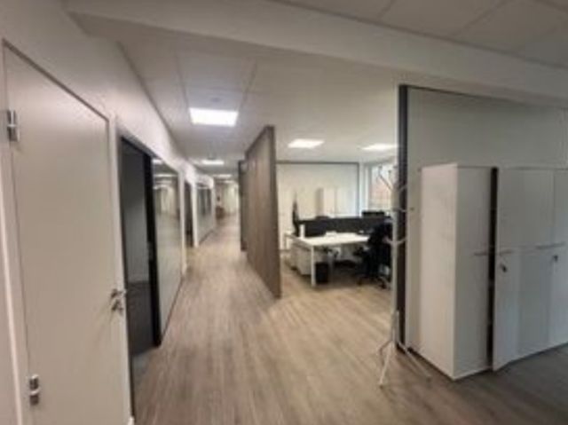 Bureaux à vendre PARIS 20 369 m² - Photo 4
